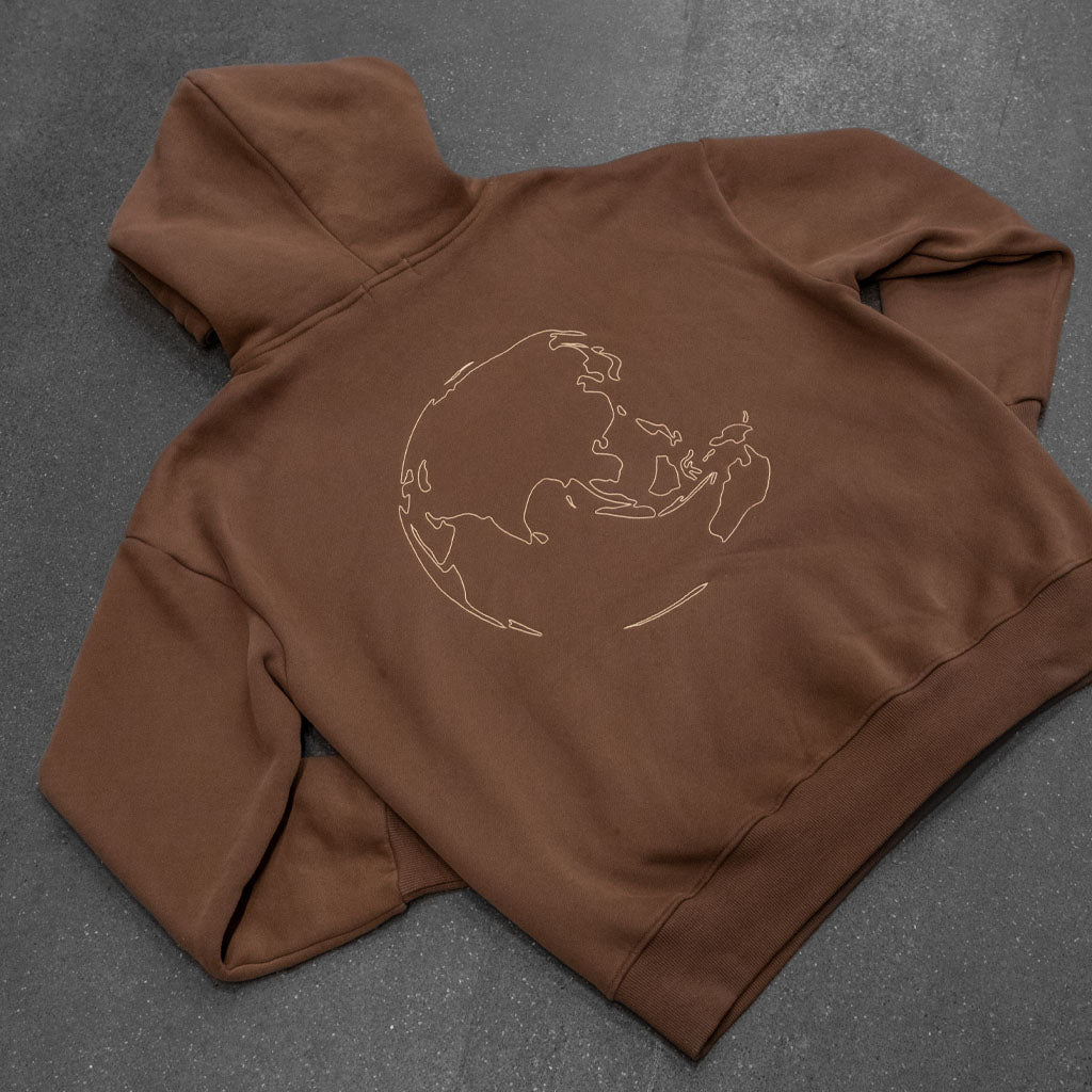 shooting hoodie dos collection éléphant, dessin terre brodé, couleur marron